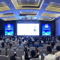 华宝矿机集团参加会中国国际山石骨料大会主旨演讲《矿山设备行业响应国家号召勇闯技术高峰》